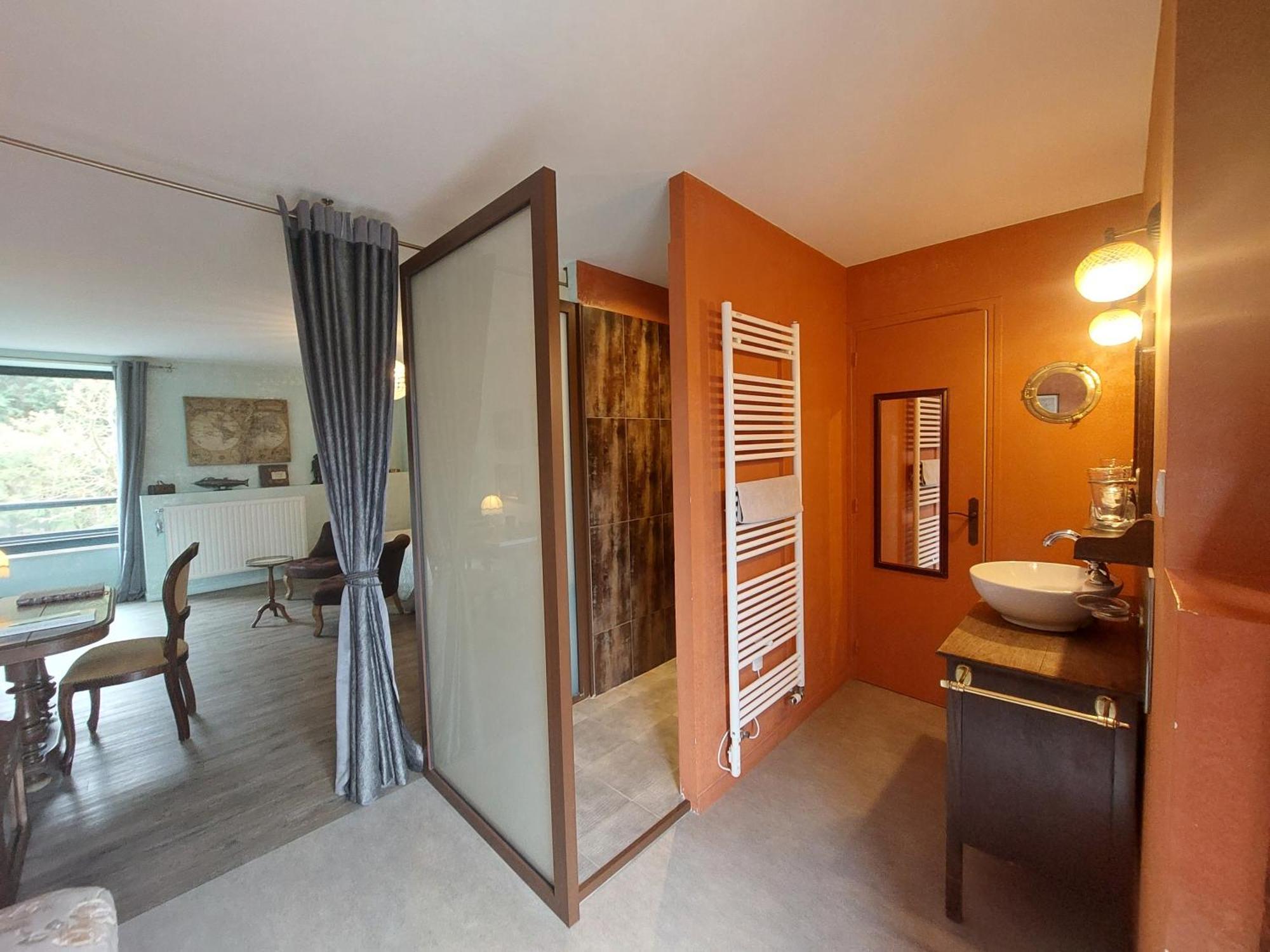 Retour Aux Sources Bed & Breakfast Gouberville